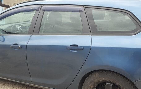 Opel Astra J, 2013 год, 750 000 рублей, 1 фотография