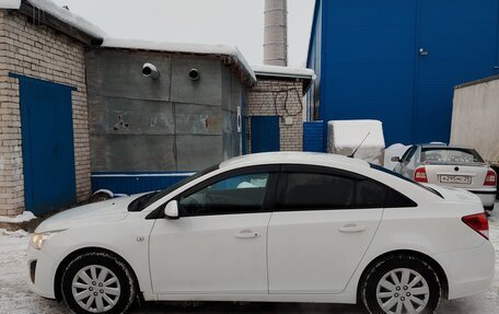 Chevrolet Cruze II, 2013 год, 810 000 рублей, 3 фотография