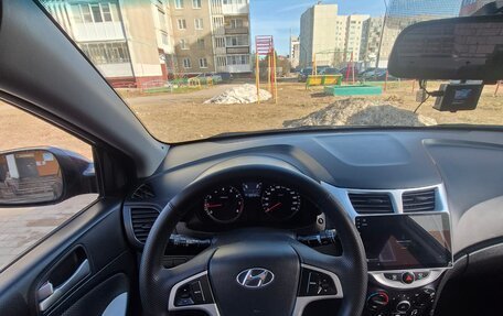 Hyundai Solaris II рестайлинг, 2011 год, 780 000 рублей, 10 фотография