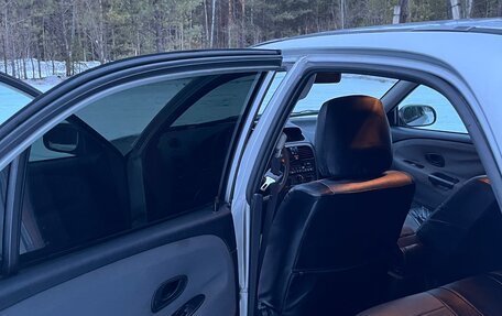 Mitsubishi Carisma I, 2002 год, 350 000 рублей, 10 фотография