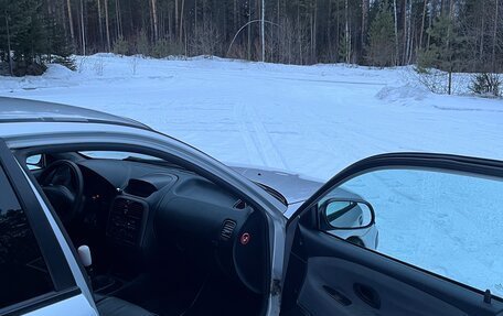 Mitsubishi Carisma I, 2002 год, 350 000 рублей, 11 фотография