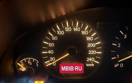 Mitsubishi Carisma I, 2002 год, 350 000 рублей, 18 фотография