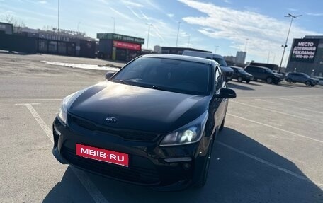 KIA Rio IV, 2017 год, 1 400 000 рублей, 3 фотография