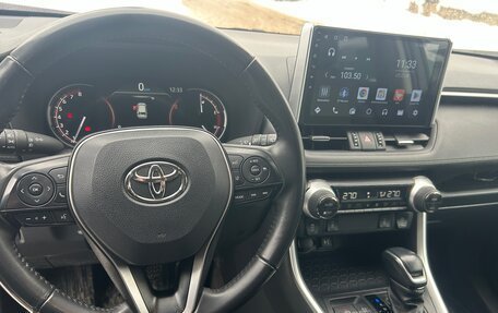 Toyota RAV4, 2023 год, 3 450 000 рублей, 8 фотография