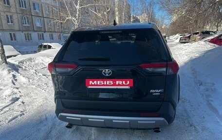 Toyota RAV4, 2023 год, 3 450 000 рублей, 7 фотография