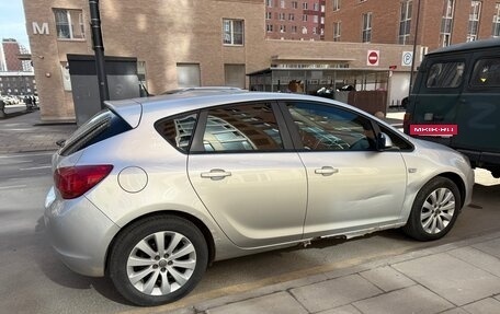 Opel Astra J, 2010 год, 430 000 рублей, 5 фотография