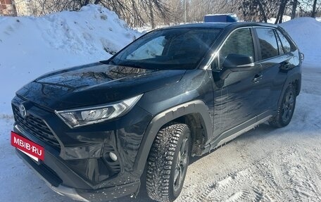 Toyota RAV4, 2023 год, 3 450 000 рублей, 6 фотография