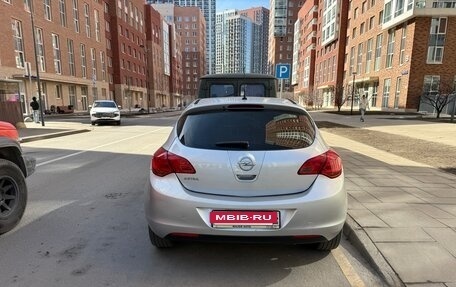 Opel Astra J, 2010 год, 430 000 рублей, 3 фотография