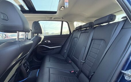 BMW 3 серия, 2019 год, 3 591 000 рублей, 25 фотография