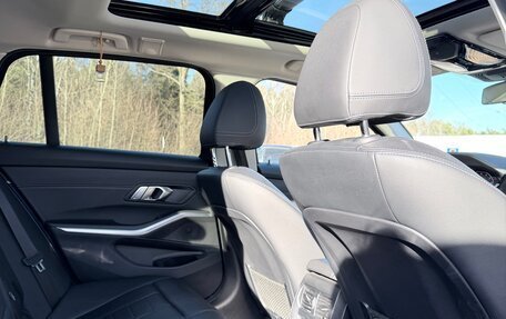 BMW 3 серия, 2019 год, 3 591 000 рублей, 31 фотография