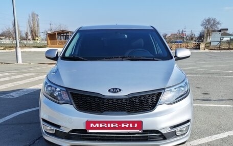 KIA Rio III рестайлинг, 2016 год, 1 090 000 рублей, 2 фотография
