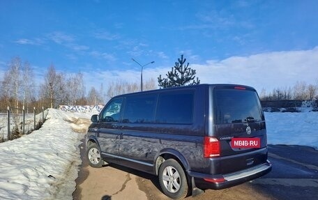 Volkswagen Caravelle T6 рестайлинг, 2018 год, 3 445 000 рублей, 9 фотография