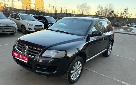 Volkswagen Touareg III, 2004 год, 650 000 рублей, 2 фотография