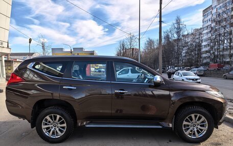 Mitsubishi Pajero Sport III рестайлинг, 2019 год, 3 900 000 рублей, 3 фотография