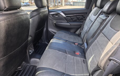Mitsubishi Pajero Sport III рестайлинг, 2019 год, 3 900 000 рублей, 15 фотография