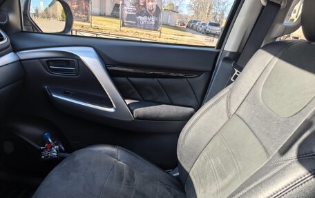 Mitsubishi Pajero Sport III рестайлинг, 2019 год, 3 900 000 рублей, 27 фотография