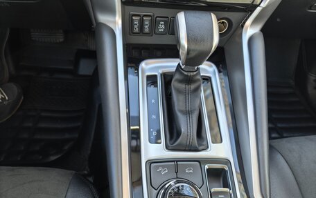 Mitsubishi Pajero Sport III рестайлинг, 2019 год, 3 900 000 рублей, 29 фотография