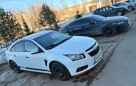 Chevrolet Cruze II, 2011 год, 650 000 рублей, 4 фотография