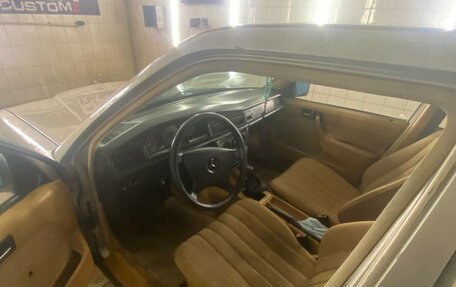 Mercedes-Benz 190 (W201), 1986 год, 200 000 рублей, 5 фотография