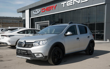 Renault Sandero II рестайлинг, 2021 год, 1 245 000 рублей, 1 фотография