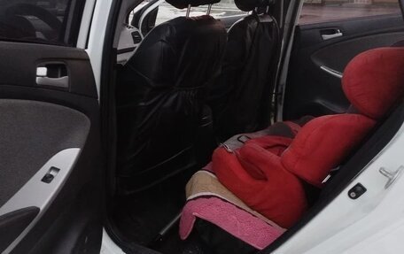 Hyundai Solaris II рестайлинг, 2011 год, 730 000 рублей, 12 фотография