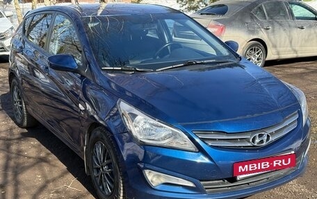 Hyundai Solaris II рестайлинг, 2015 год, 1 200 000 рублей, 3 фотография