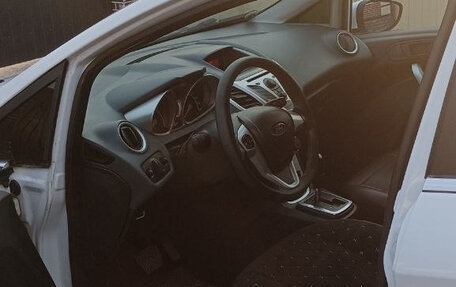 Ford Fiesta, 2011 год, 800 000 рублей, 4 фотография