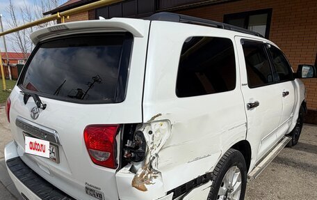 Toyota Sequoia II рестайлинг, 2010 год, 2 800 000 рублей, 10 фотография