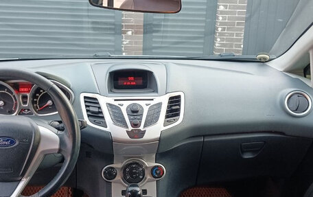 Ford Fiesta, 2011 год, 800 000 рублей, 5 фотография