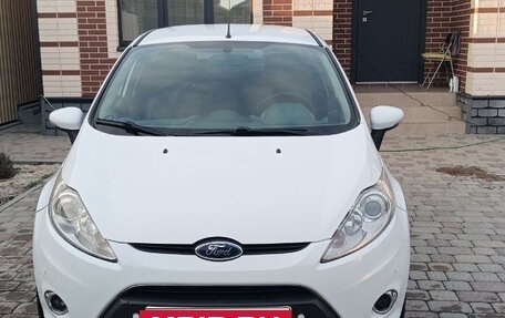 Ford Fiesta, 2011 год, 800 000 рублей, 2 фотография