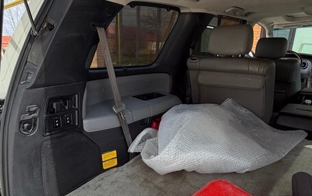 Toyota Sequoia II рестайлинг, 2010 год, 2 800 000 рублей, 15 фотография