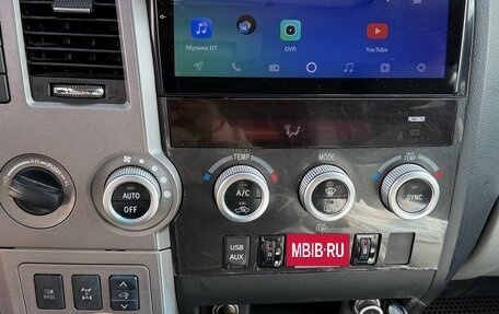 Toyota Sequoia II рестайлинг, 2010 год, 2 800 000 рублей, 19 фотография