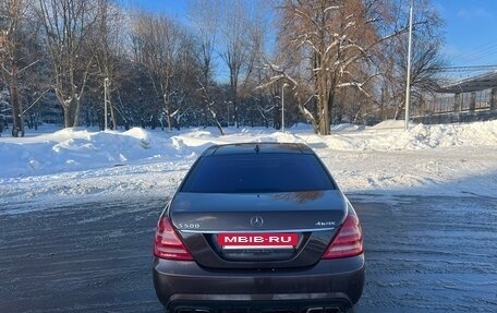 Mercedes-Benz S-Класс, 2011 год, 1 850 000 рублей, 3 фотография
