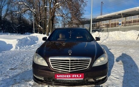 Mercedes-Benz S-Класс, 2011 год, 1 850 000 рублей, 2 фотография