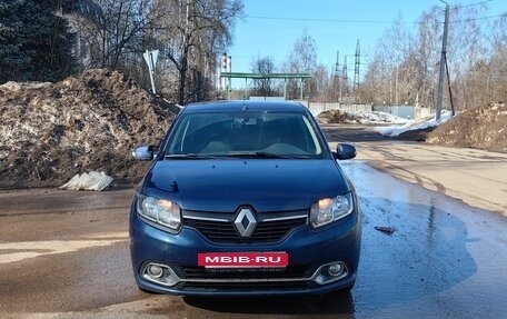 Renault Logan II, 2016 год, 799 000 рублей, 2 фотография