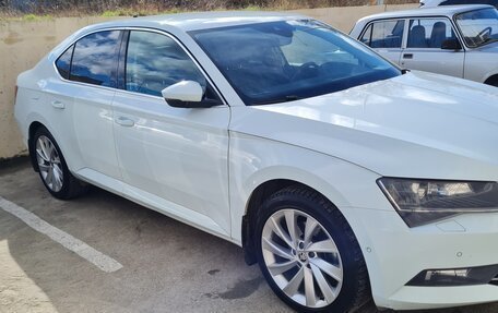 Skoda Superb III рестайлинг, 2018 год, 2 700 000 рублей, 2 фотография