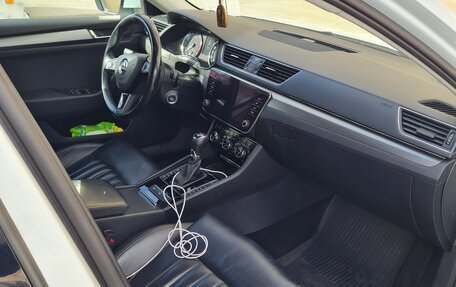 Skoda Superb III рестайлинг, 2018 год, 2 700 000 рублей, 3 фотография