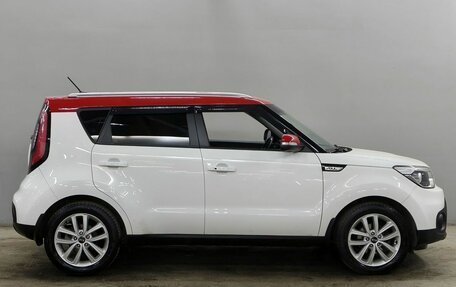 KIA Soul II рестайлинг, 2018 год, 1 563 000 рублей, 4 фотография