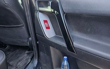 Toyota Land Cruiser Prado 150 рестайлинг 2, 2020 год, 3 999 999 рублей, 2 фотография