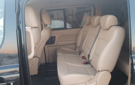 Hyundai H-1 II рестайлинг, 2021 год, 3 600 000 рублей, 3 фотография