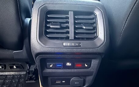 Volkswagen Tiguan II, 2020 год, 2 690 000 рублей, 15 фотография