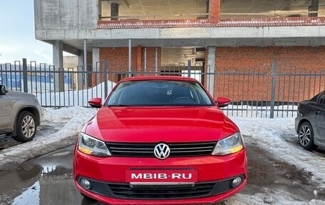 Volkswagen Jetta VI, 2012 год, 880 000 рублей, 2 фотография