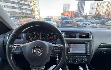 Volkswagen Jetta VI, 2012 год, 880 000 рублей, 17 фотография