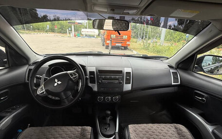 Mitsubishi Outlander III рестайлинг 3, 2010 год, 1 050 000 рублей, 7 фотография