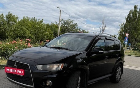 Mitsubishi Outlander III рестайлинг 3, 2010 год, 1 050 000 рублей, 4 фотография