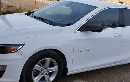 Chevrolet Malibu IX, 2019 год, 1 550 000 рублей, 3 фотография