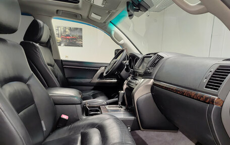 Toyota Land Cruiser 200, 2011 год, 3 107 000 рублей, 11 фотография