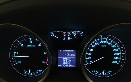 Toyota Land Cruiser 200, 2011 год, 3 107 000 рублей, 13 фотография