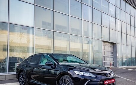 Toyota Camry, 2021 год, 3 348 000 рублей, 1 фотография