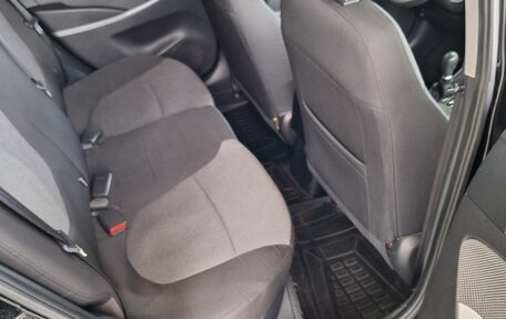 Hyundai Solaris II рестайлинг, 2012 год, 740 000 рублей, 9 фотография